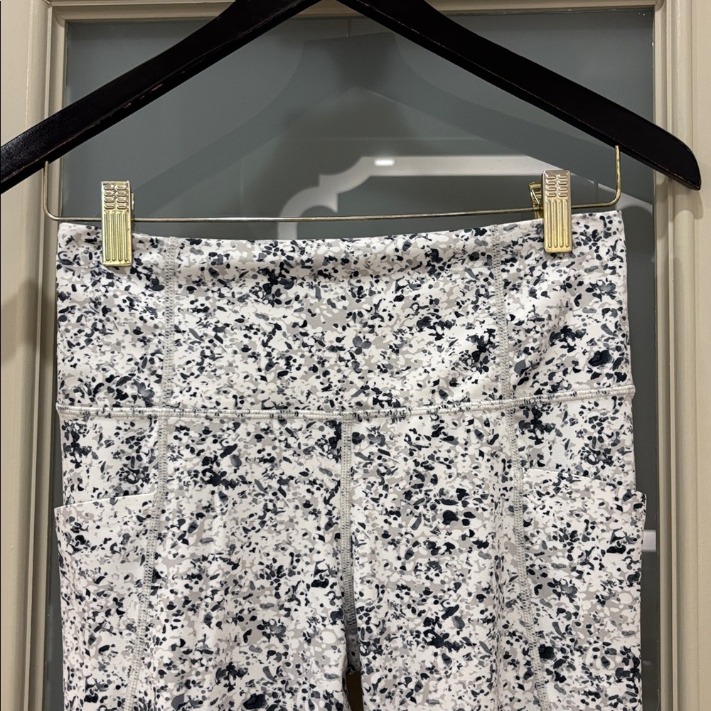 Athleta Leggings- ‘Salutation Stash’ - Picture 4 of 5